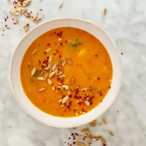 Geroosterde tomaten paprika soep vegan