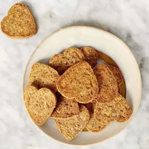 Vegan valentijnskoekjes bakken