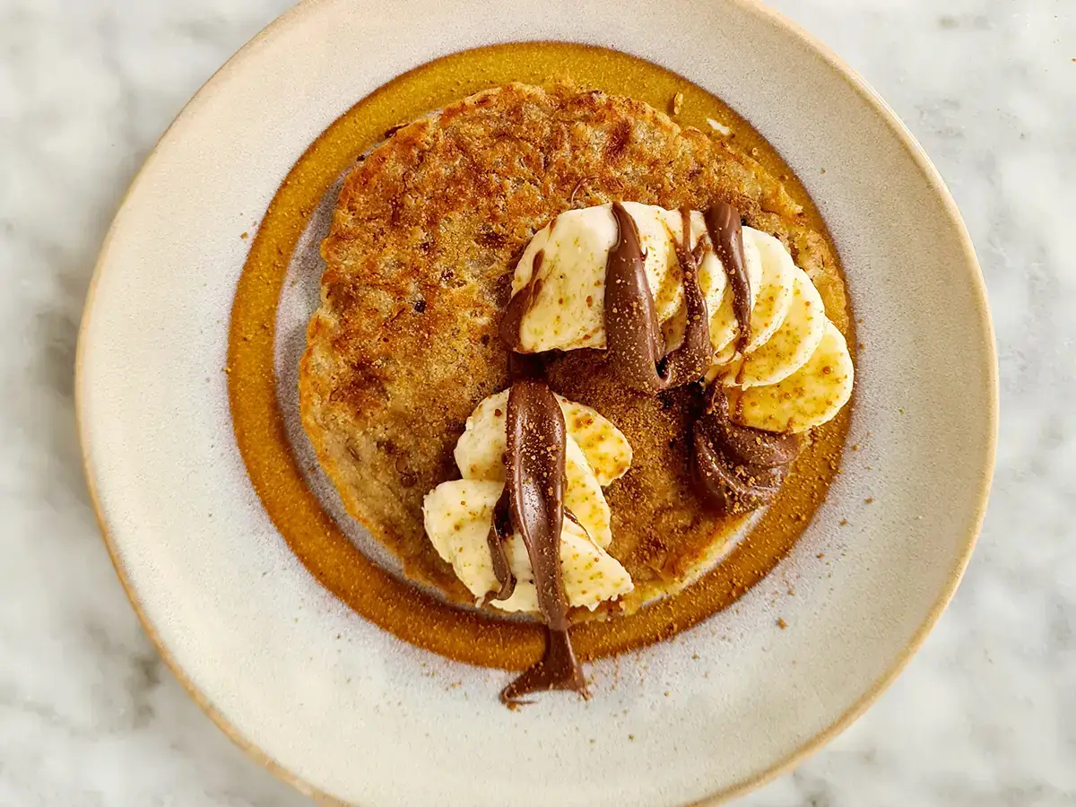 Banaan haverpannenkoek bakken