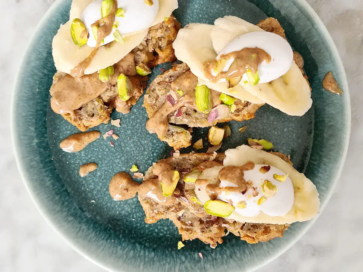 Courgette cake met pindakaas en banaan