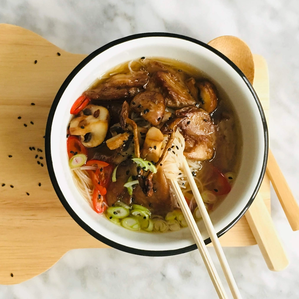 Japanse vegan ramen recept (met kipstuckjes)